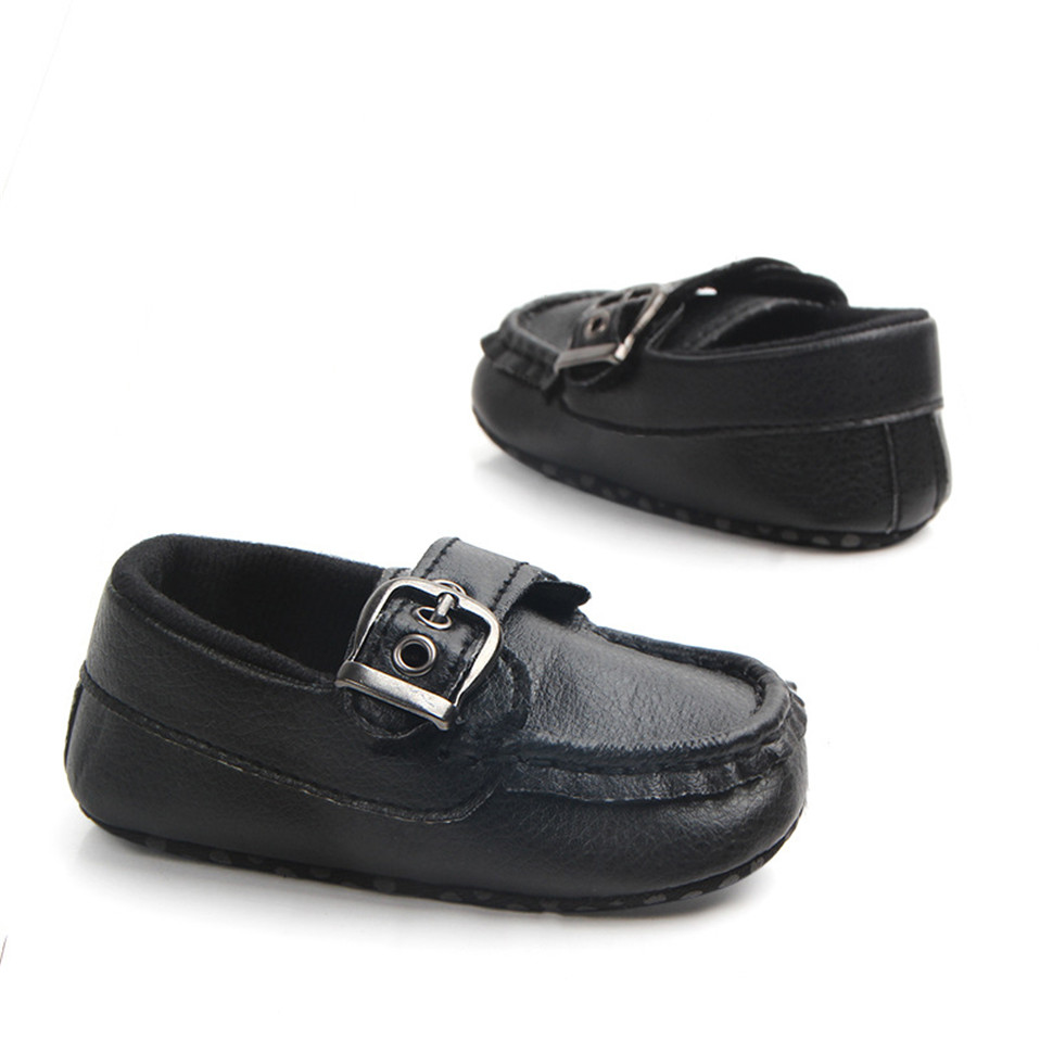 Mocassino con fibbia per neonati