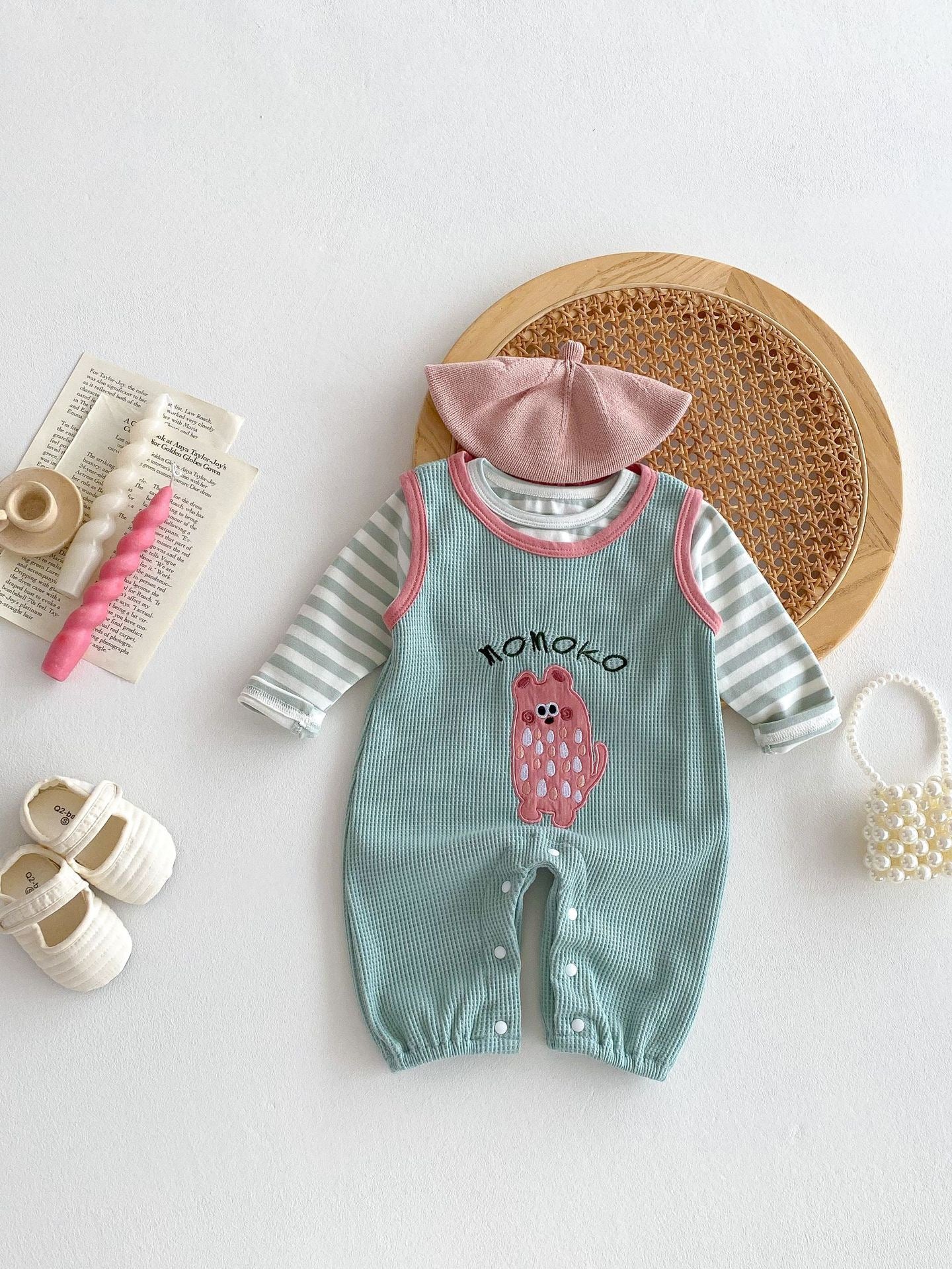 Conjunto de 2 piezas de chaleco a rayas y pantalones para bebé