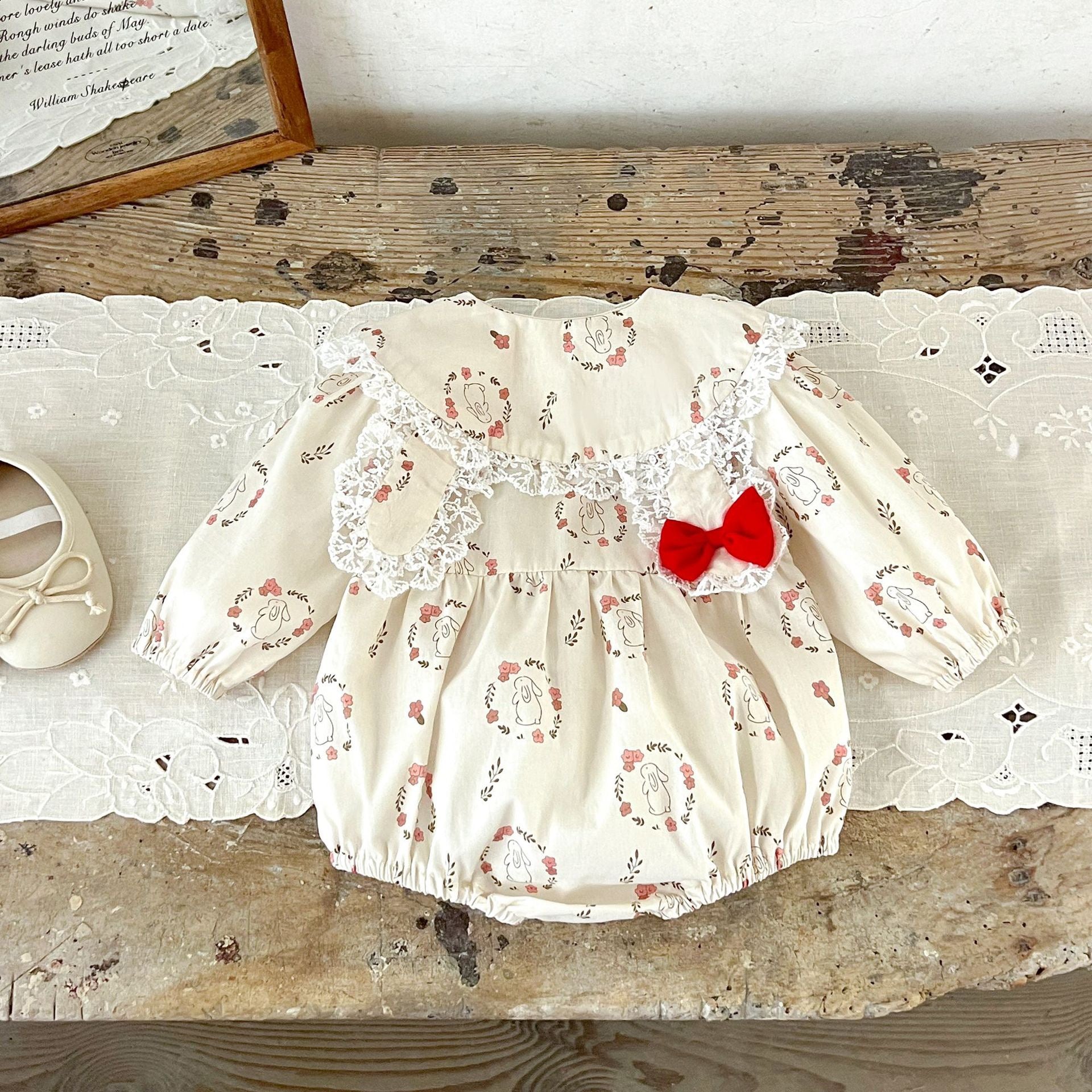 Baby Girls Lace Splice Long Sleeve Cotton Bodysuit