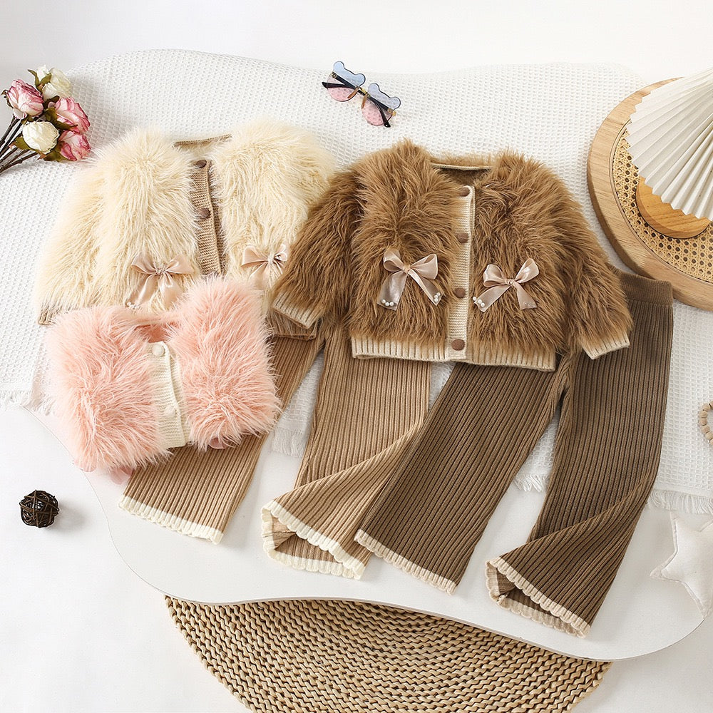 Children's Winter Outfit with Faux Fur and Bow