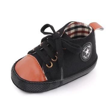 Star Total Black Sneakers