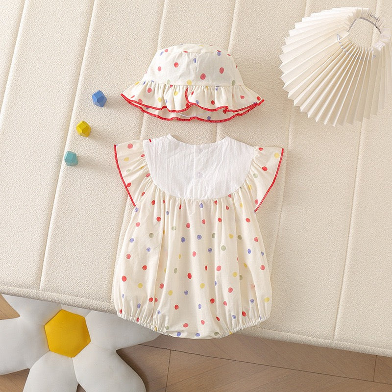 Mameluco de bebé con lunares y osito de peluche