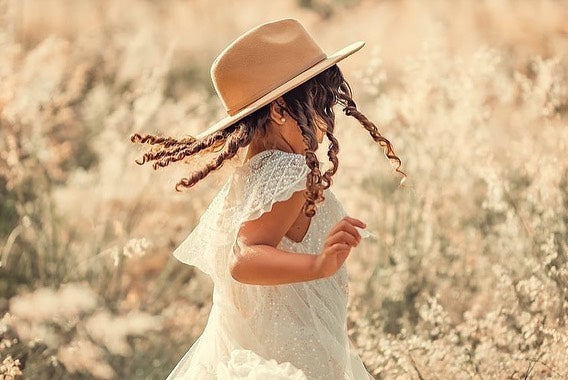 Vestito glitterato per bambine con ruches