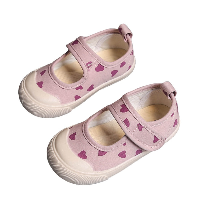 Scarpe per bambini con cuoricini
