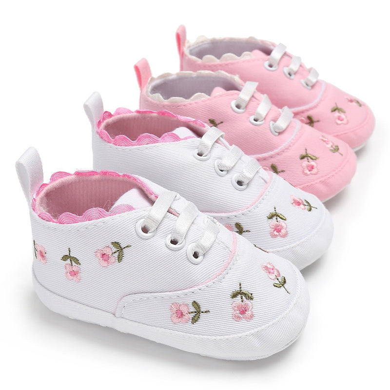 Embroidered flower anti slip walking shoes