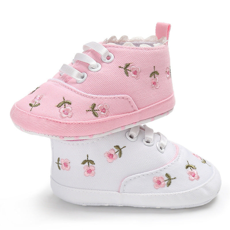 Embroidered flower anti slip walking shoes