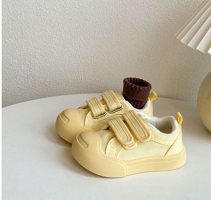 Sneakers da bambino con doppio strappo