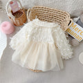 Traje de bebé con falda de tul