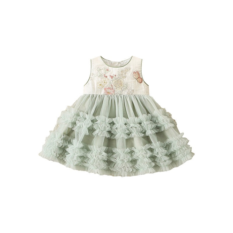 Floral dress for girls with tulle.