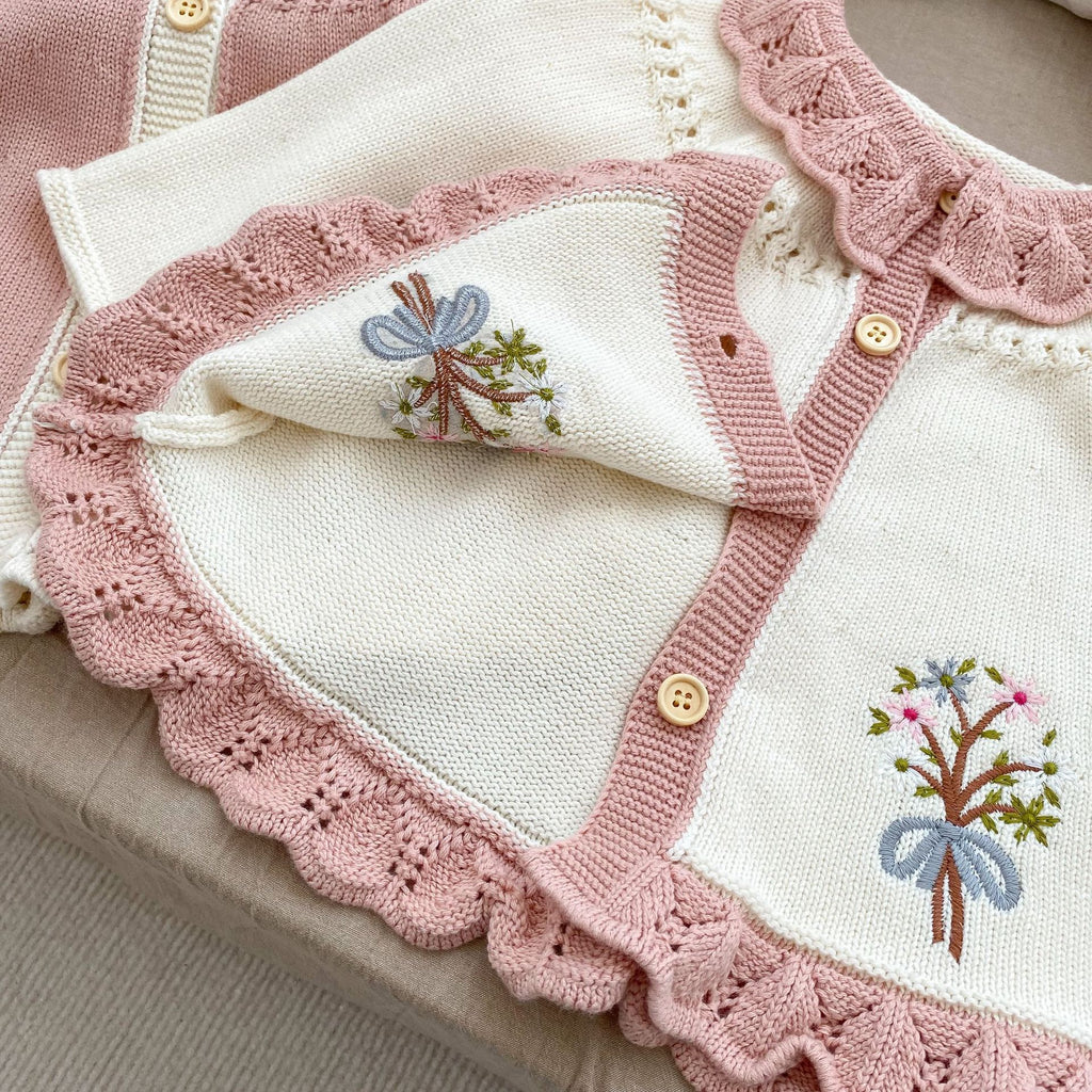Vestido de punto con florecitas.