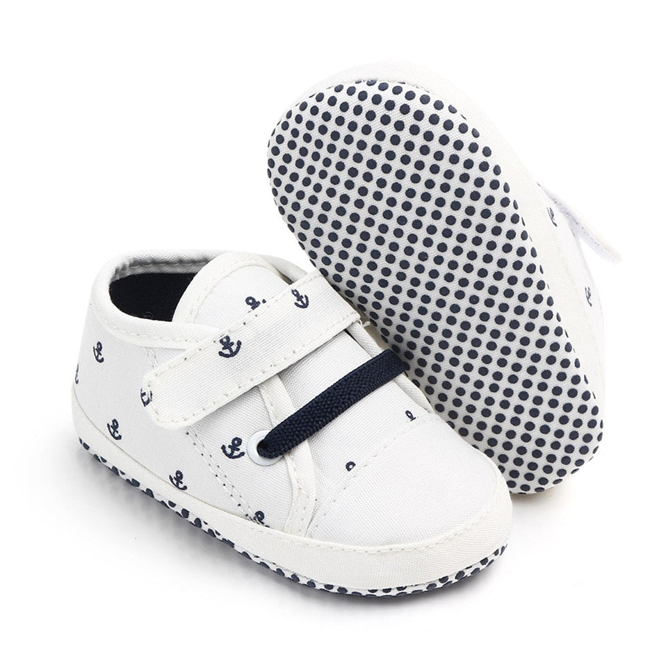 Sneakers con il Velcro