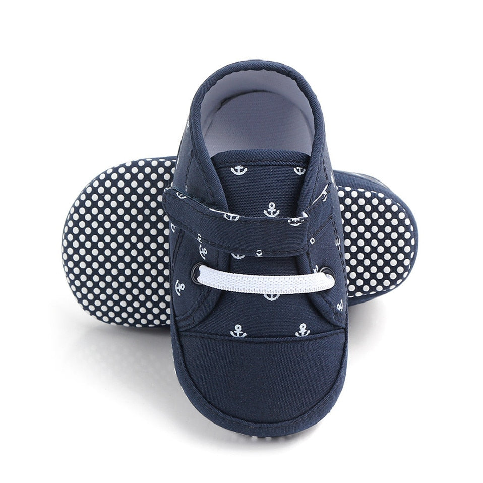 Sneakers con il Velcro