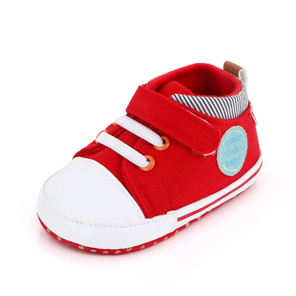 Sneakers con il Velcro