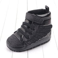 Sneakers da neonata con glitter e ali
