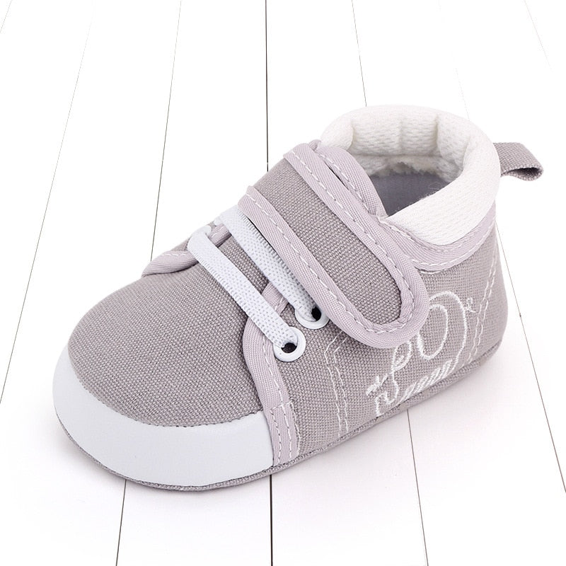 Sneakers con il Velcro