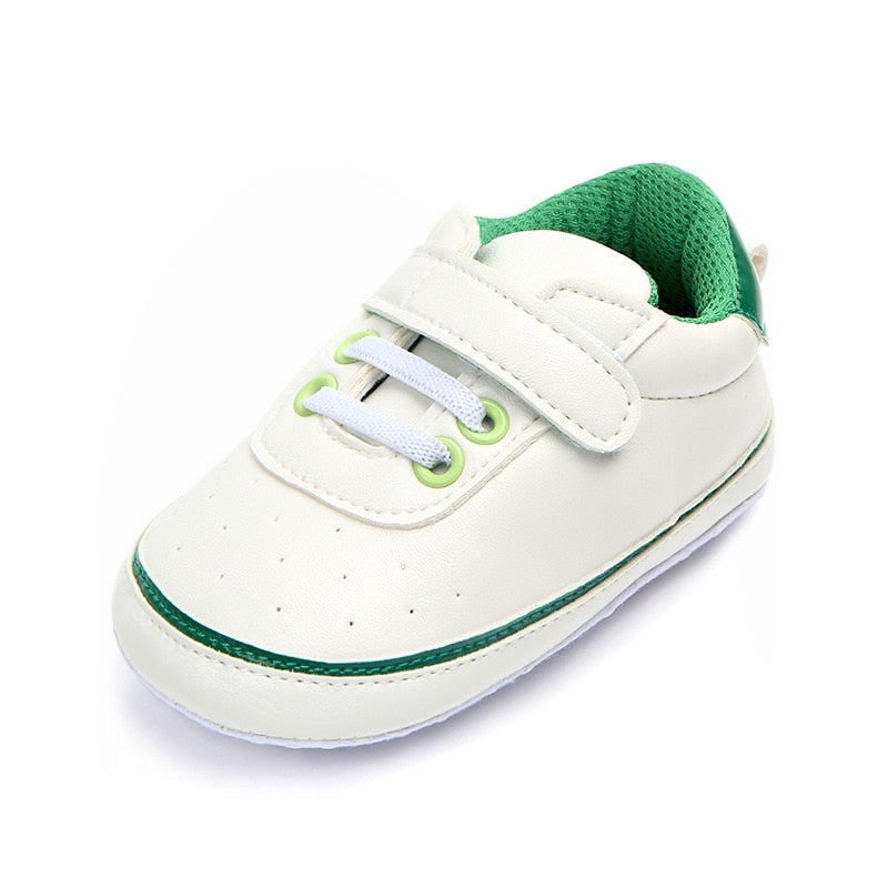 Scarpe da ginnastica con lacci e velcro