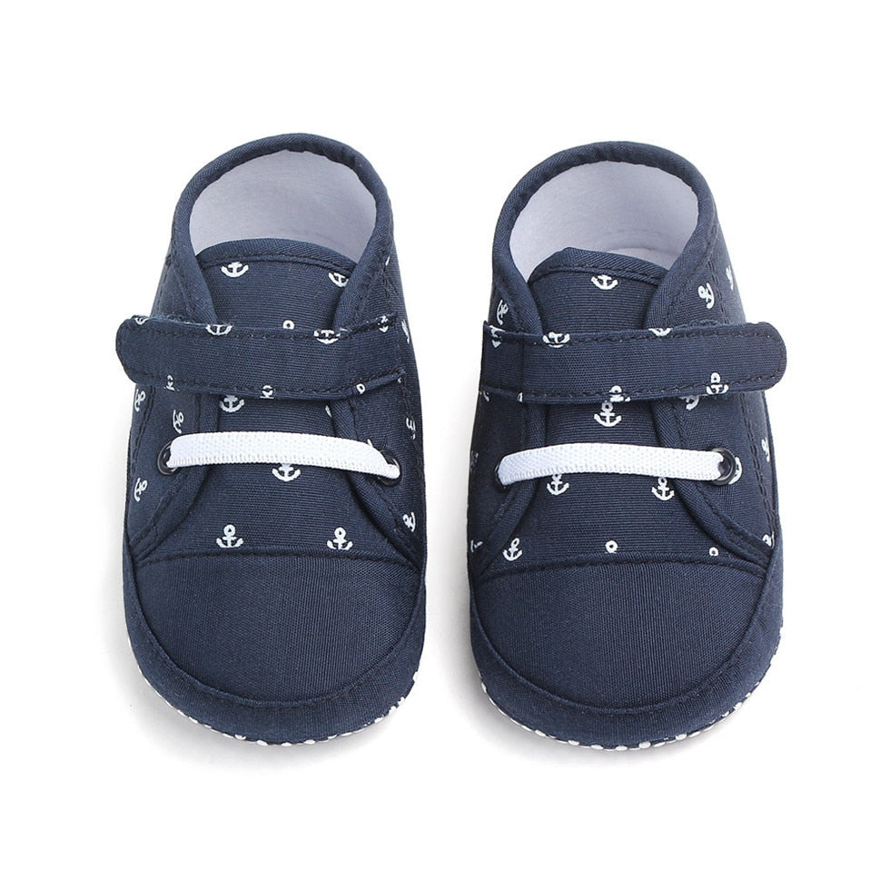 Sneakers con il Velcro