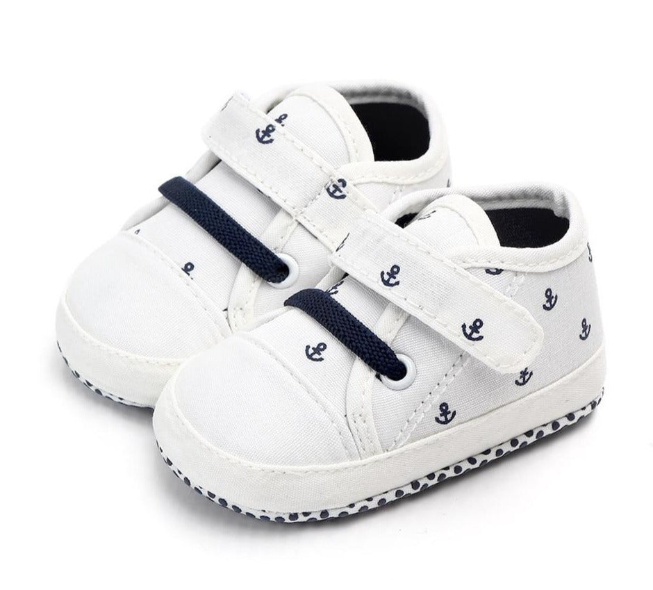 Sneakers con il Velcro