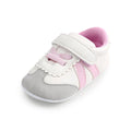 Colori di sneakers a righe