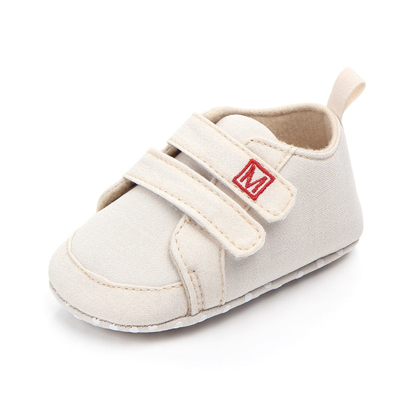 Sneakers con il Velcro