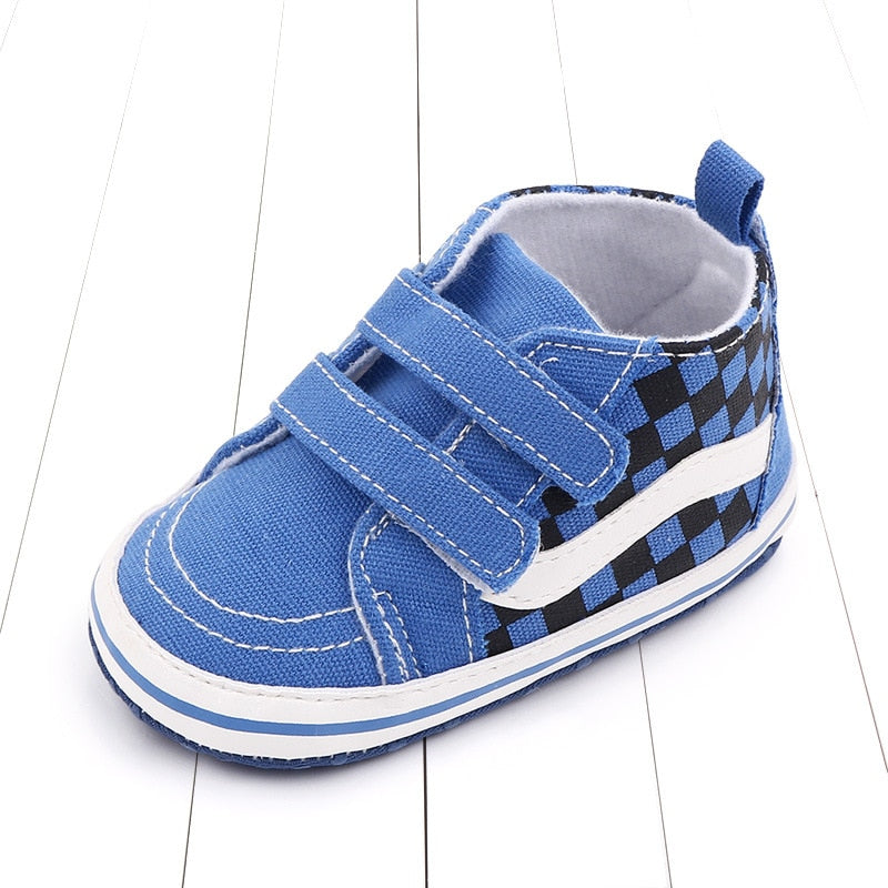 Sneakers con il Velcro