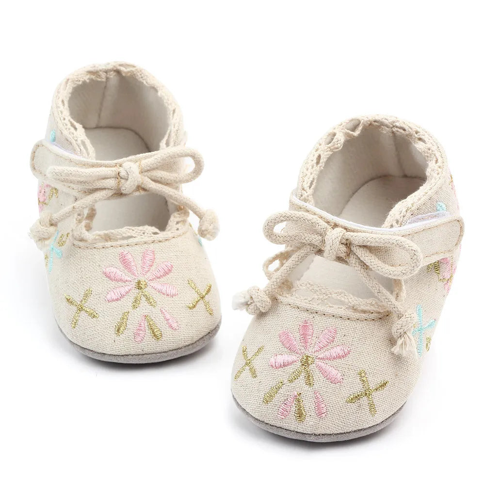 New Flower Embroidery Baby Girl Shoes Cotton Non-slip Soled Toddler Shoes