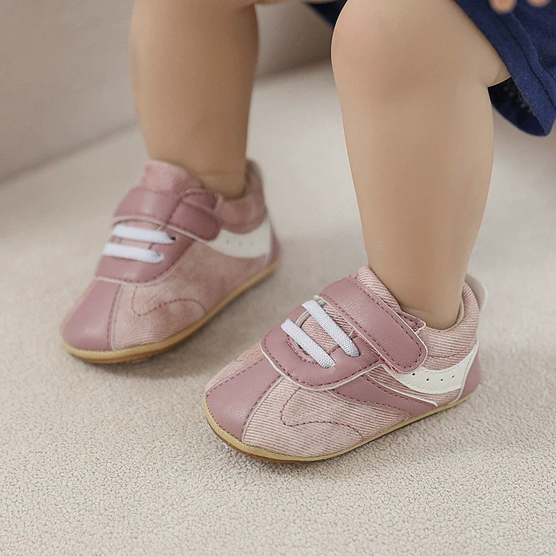 Scarpine morbide per bambini con strappo