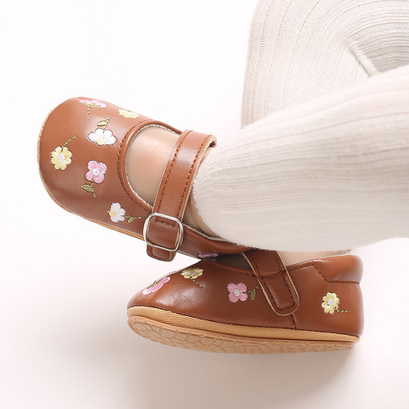 Fiori per scarpe da bambino