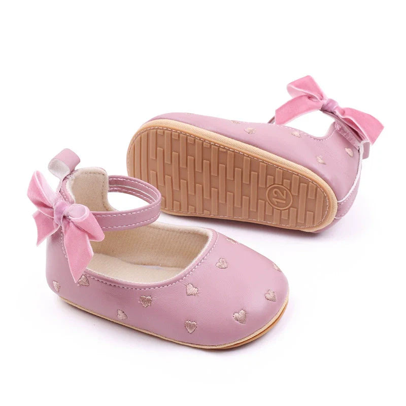Scarpe da bambina con cuoricini