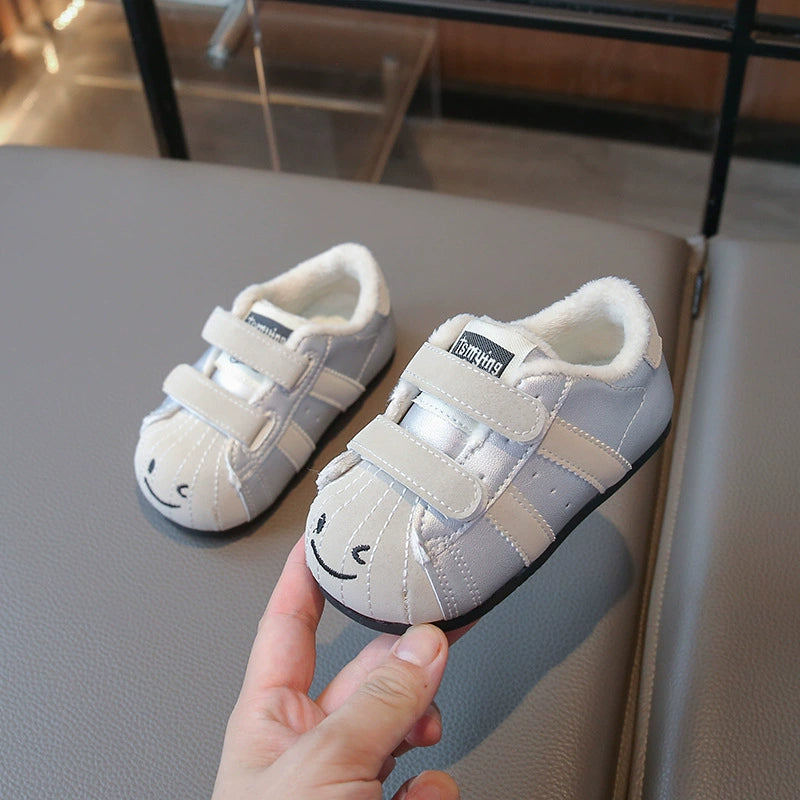 Sneakers a righe per bambini con motivo faccina