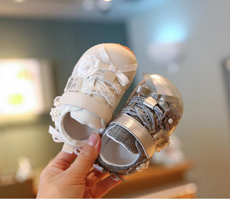 Sneakers floreali da ragazza