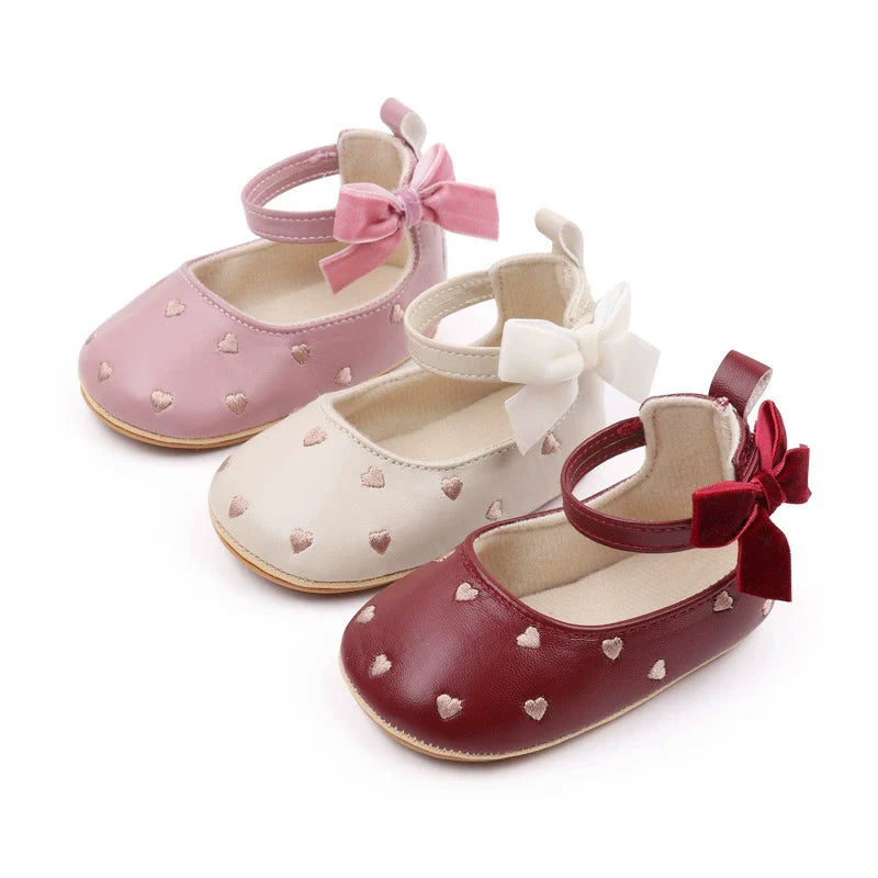 Scarpe da bambina con cuoricini