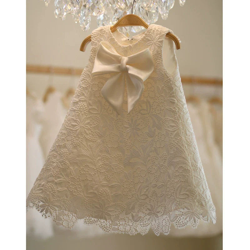 Lace dress with bow for girls