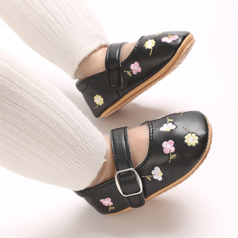 Fiori per scarpe da bambino
