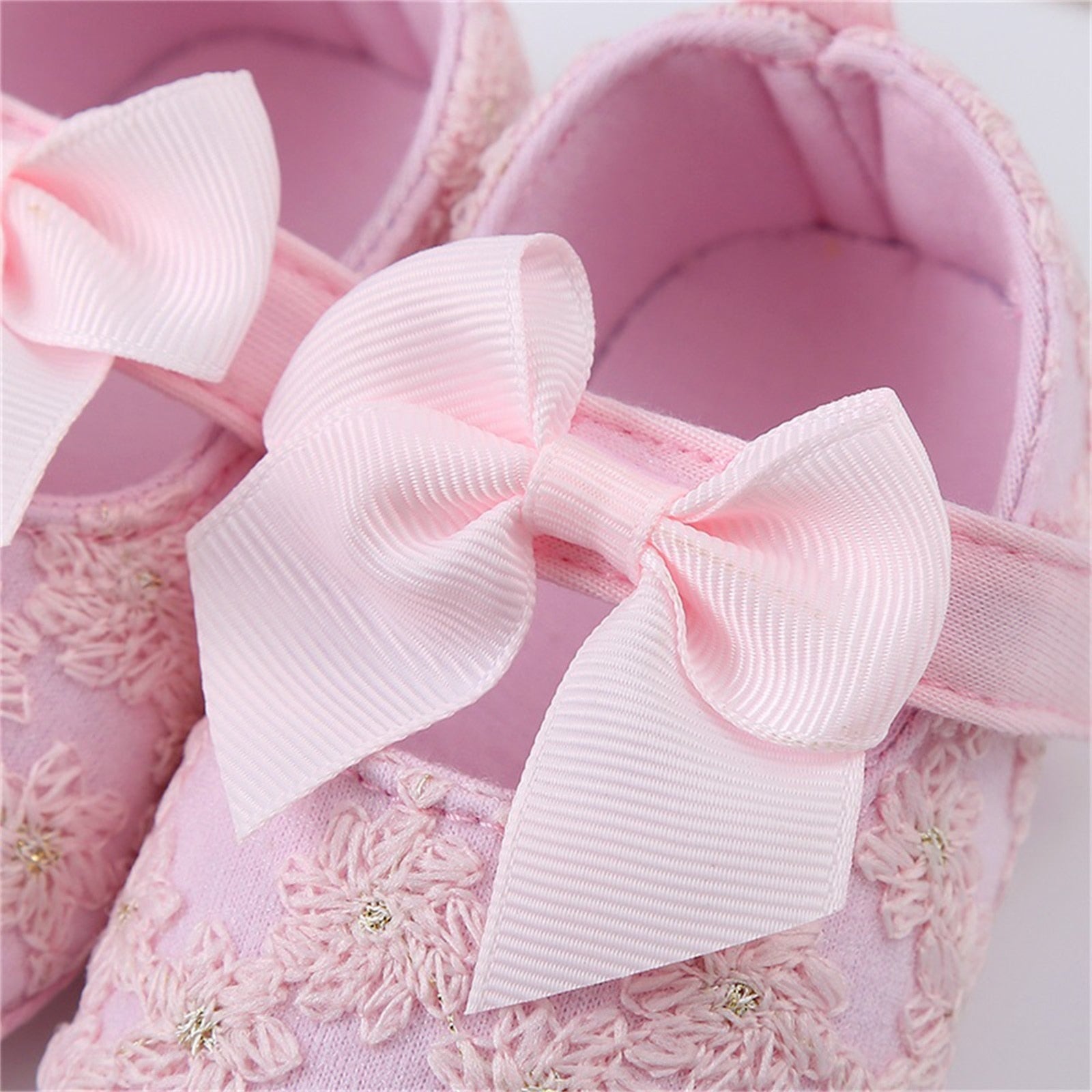 Scarpe per bambini ricamate con fiocco