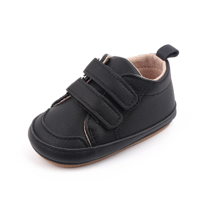 Sneakers con doppio strappo in velcro