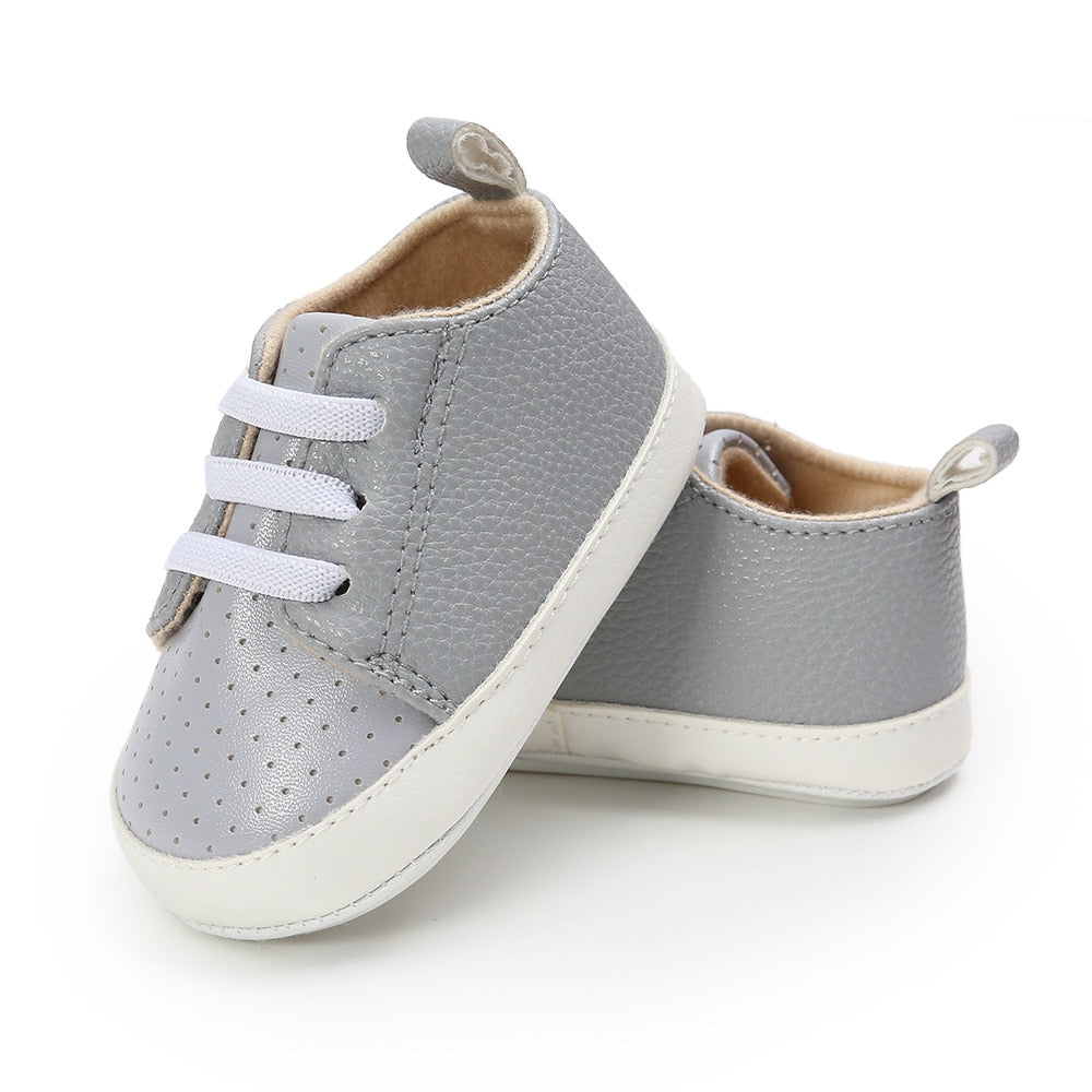 Sneakers con lacci elastici