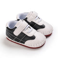 Sneakers Classiche con Strappo in Velcro