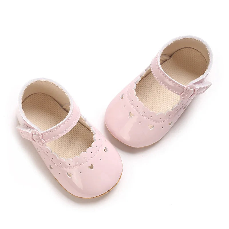 Sweet Heart Buckle Patent Baby Girl Mary Jane Shoes