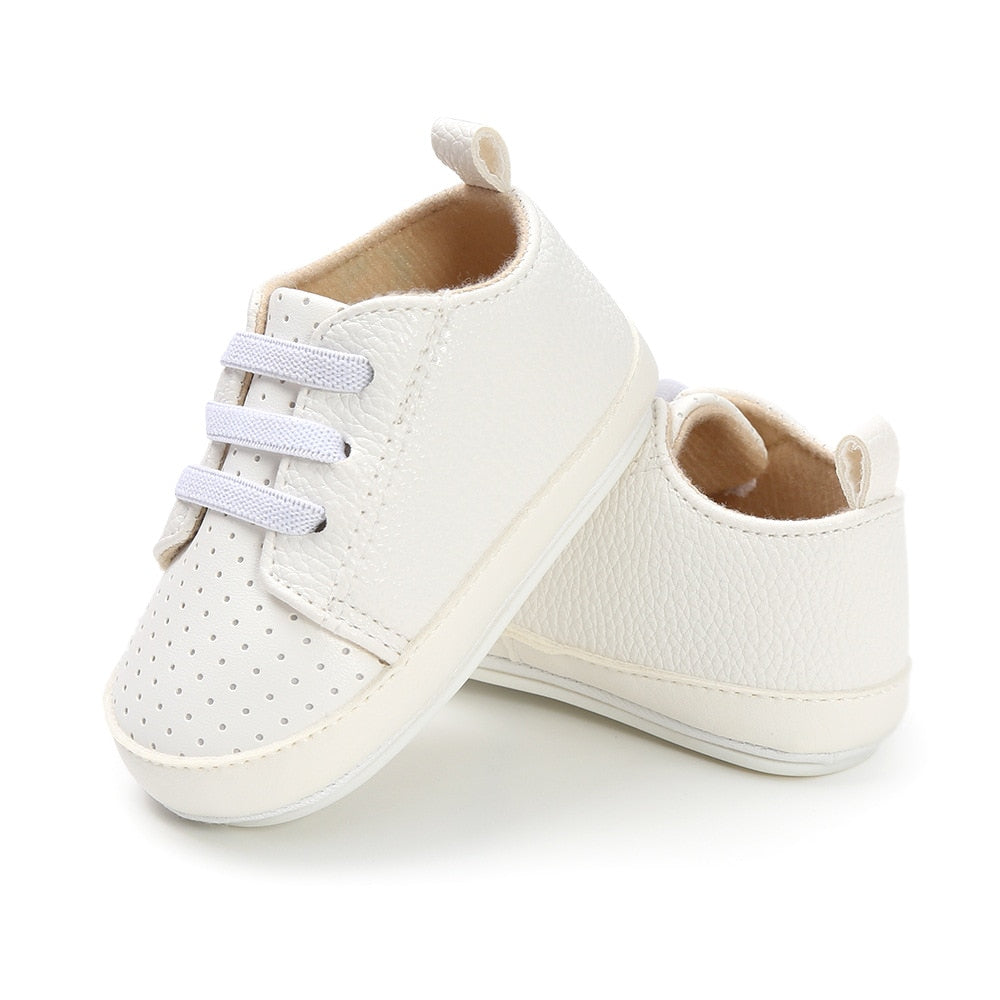 Sneakers con lacci elastici