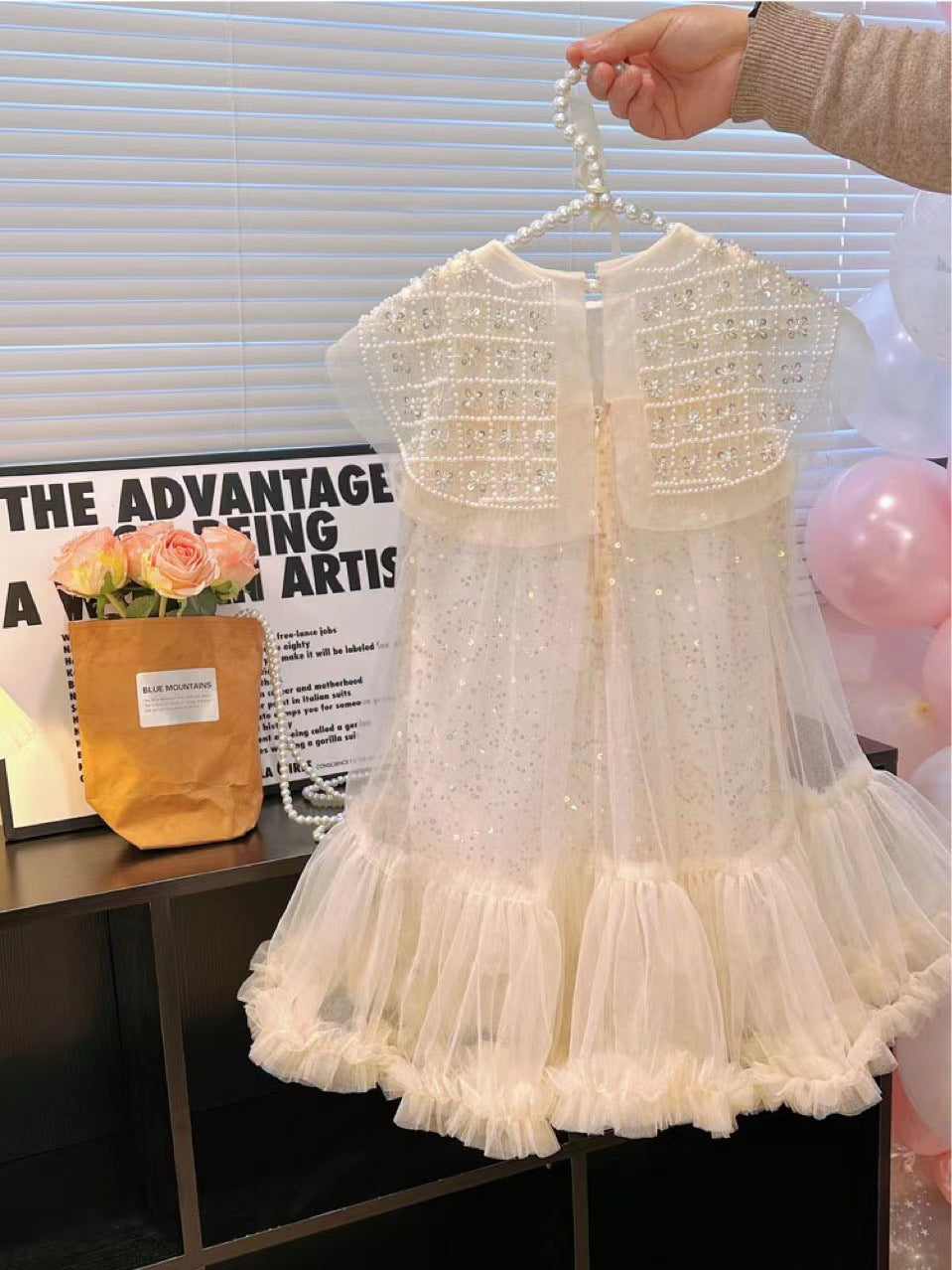 Vestito glitterato per bambine con ruches